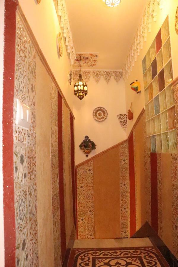 Casa Marhaba - Welcome Севилья Экстерьер фото