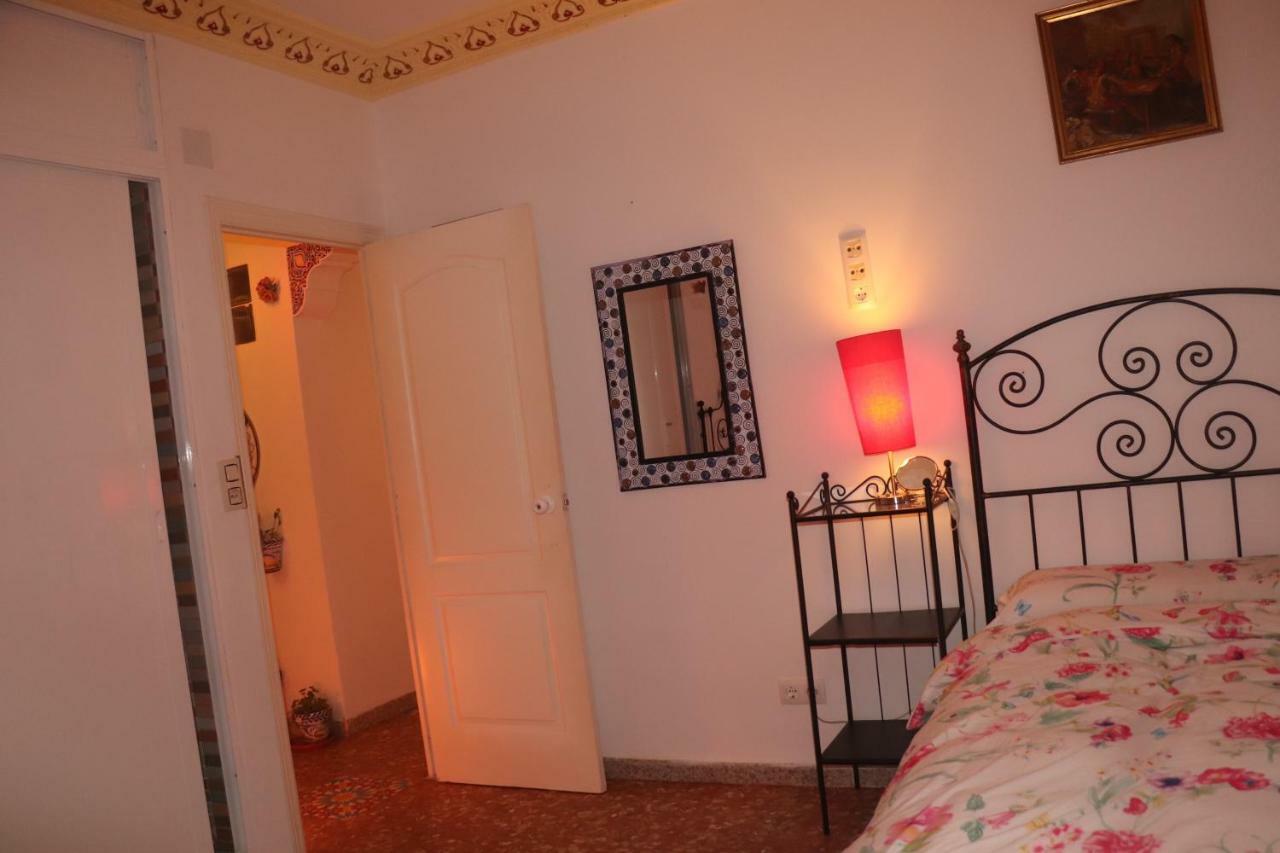 Casa Marhaba - Welcome Севилья Экстерьер фото