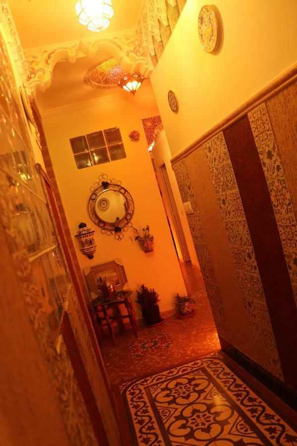 Casa Marhaba - Welcome Севилья Экстерьер фото